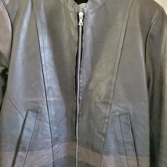 Lady leather jacket - Picture 2 of 2